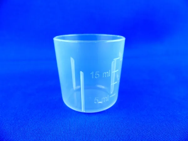 Messbecher mit 20ml Volumen für das einfache Dosieren von Mineralsalzen in der Aquaristik